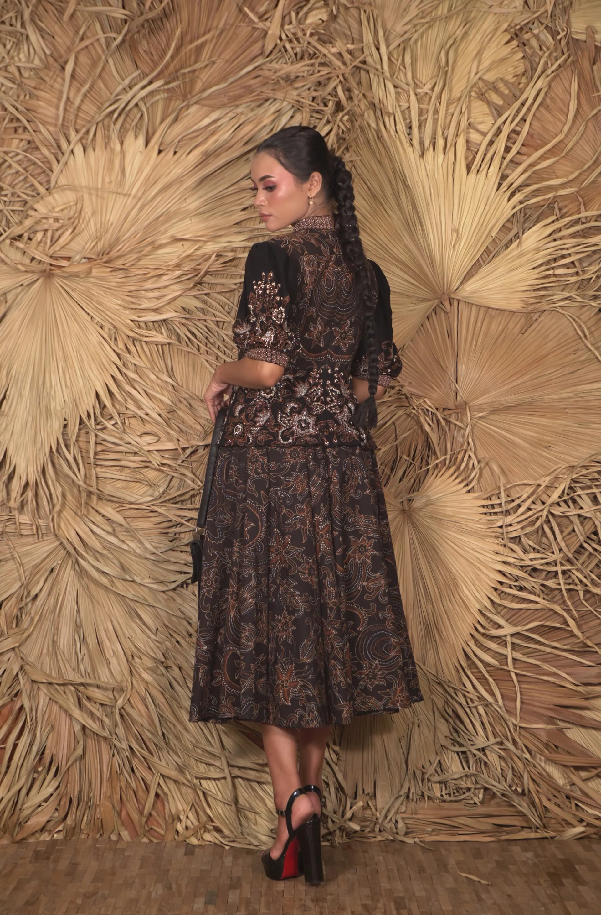 Dress Lengan Pendek Batik dan Bordir Payet Limited Editions by Batik Sengenge - Image 3